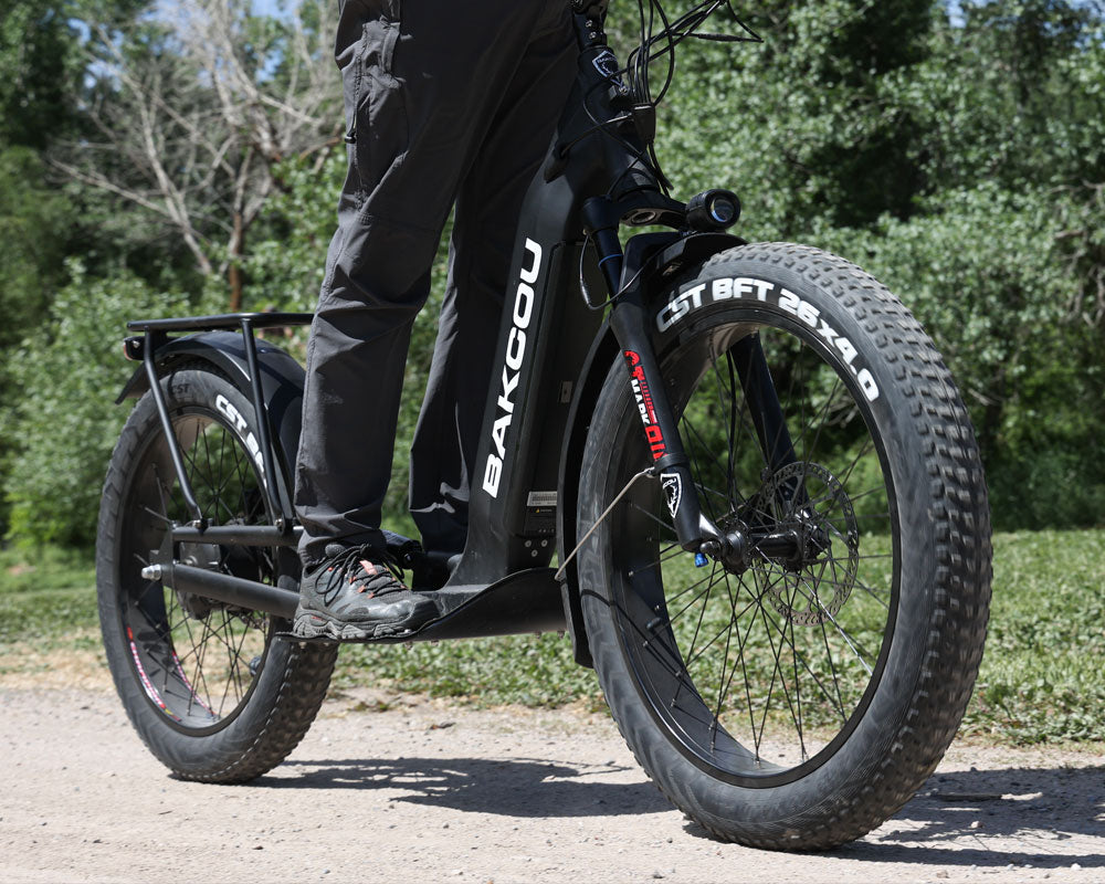Bakcou Grizzly eScooter with large wheels