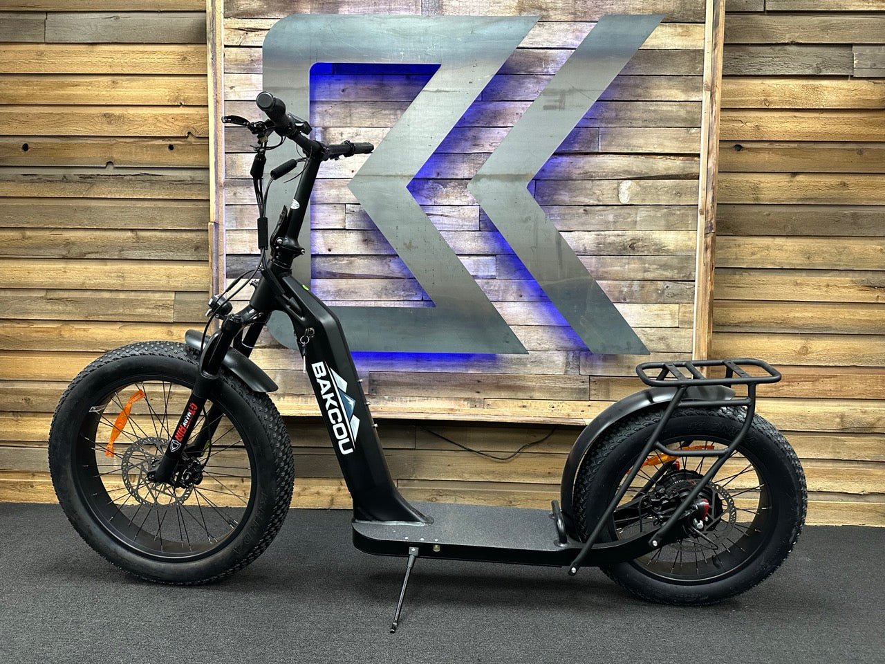 Timberwolf / Matte Black/ 17.5ah / #3311 - Bakcou