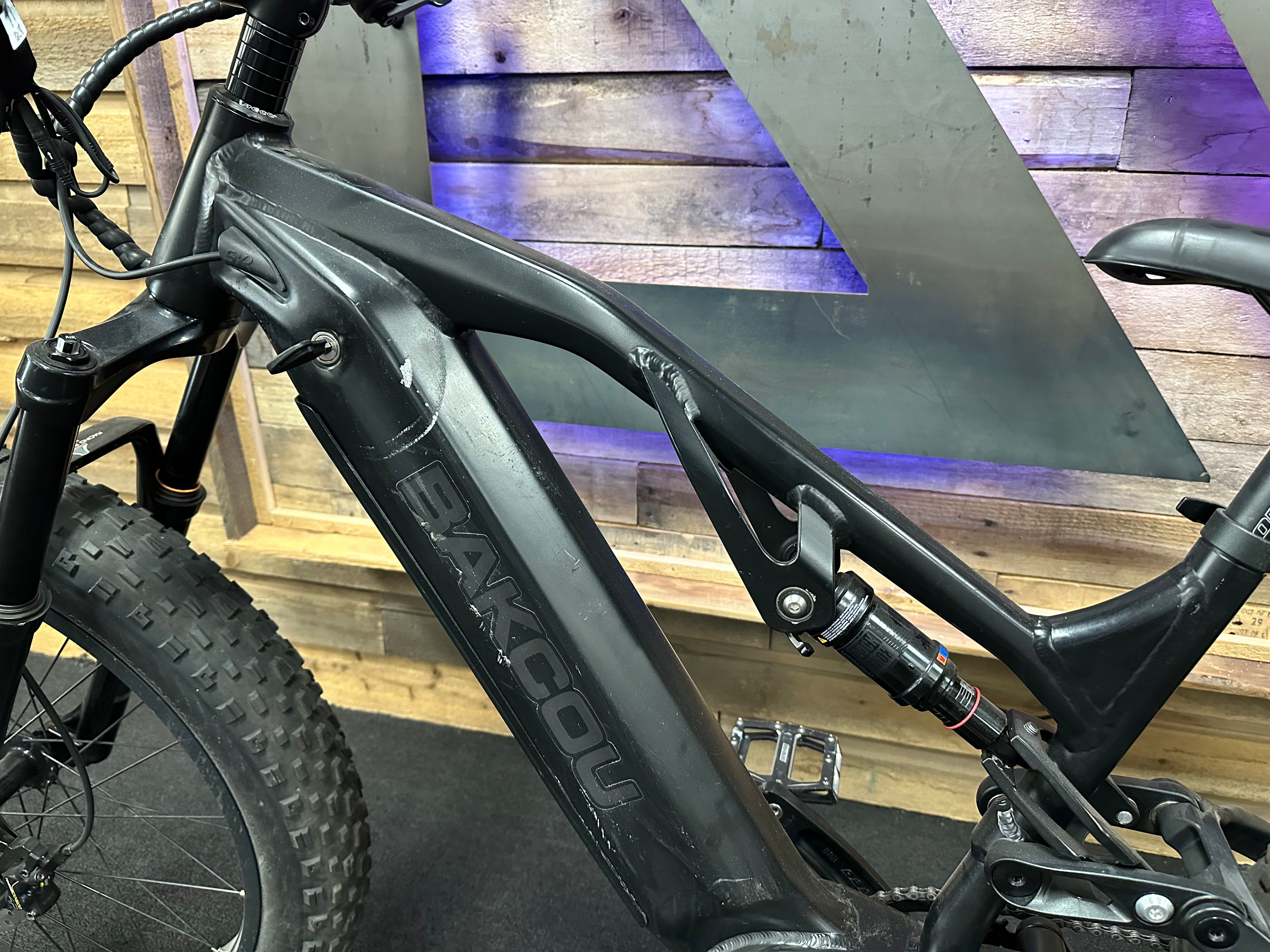 Scout / Medium / Matte Black / 17.5ah / 9999