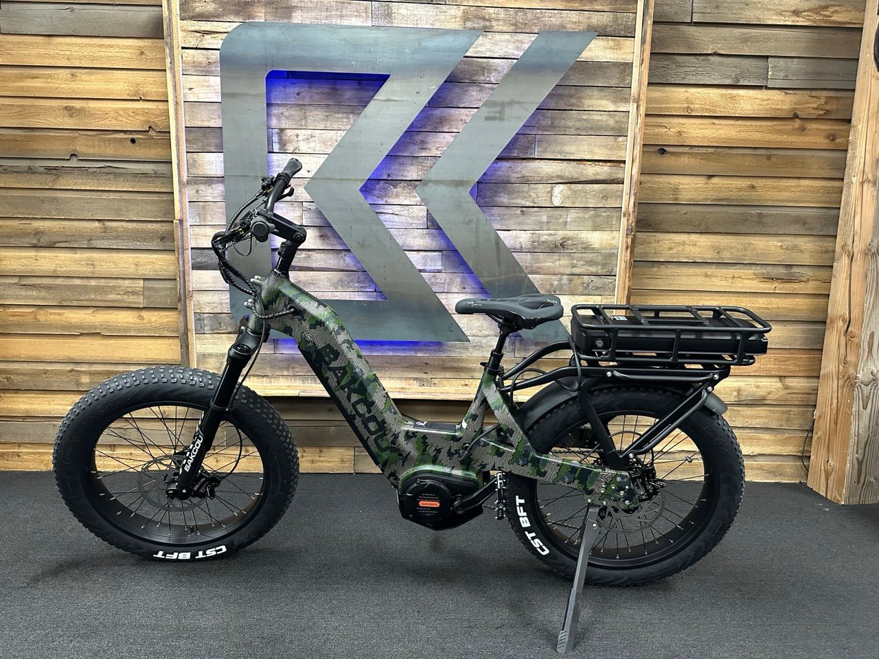 Mule SD 24" / Camo/ 20ah / 0093 - Bakcou