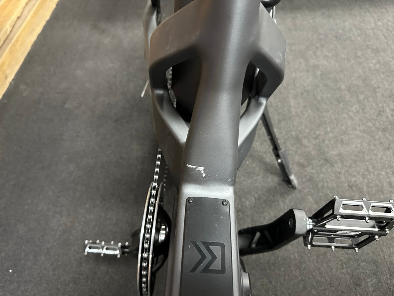 Mule SD 24" / Matte Gunmetal Grey / 20ah / 0100 - Bakcou