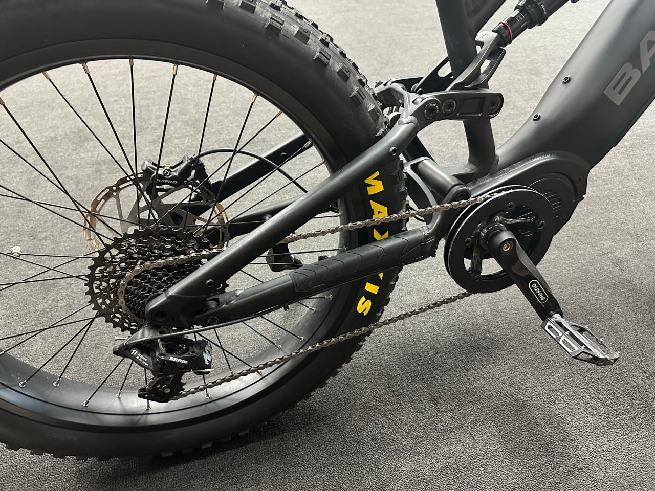 Scout / Large / Matte Black/ 21ah / 1488 - Bakcou