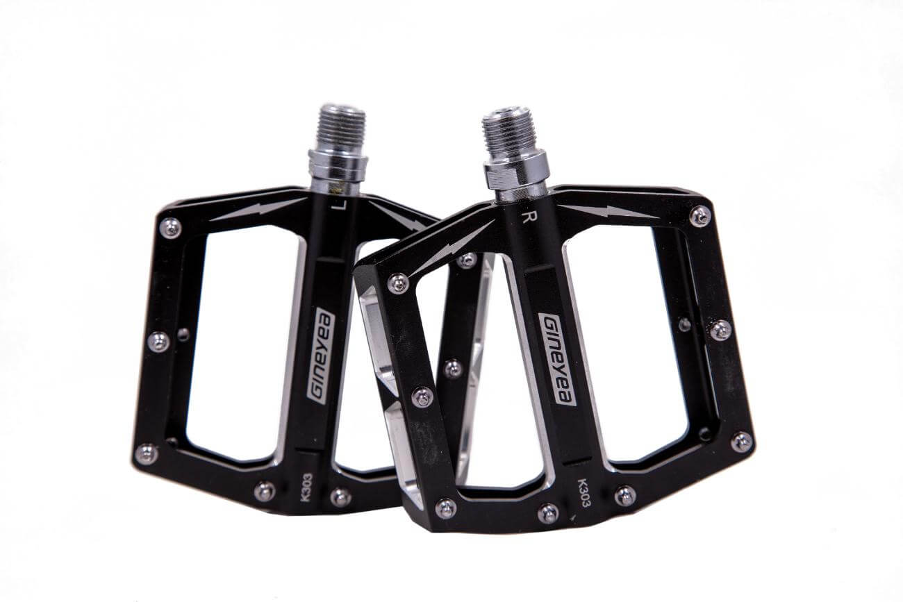 Aggressive Skid-Proof Wide Stance Pedals - Bakcou